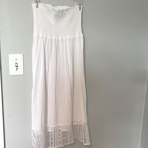 Strapless dress, perfect for church, never have been worn.